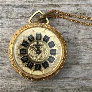 Cardinal pendant watc